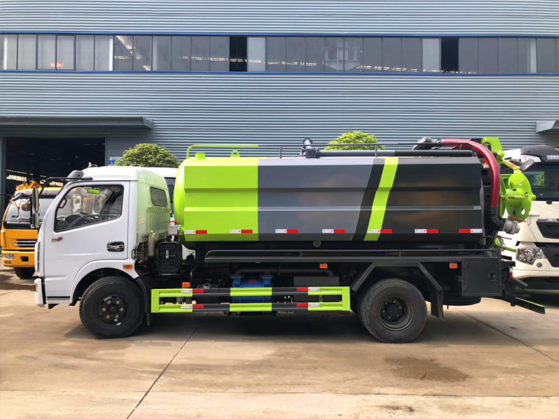 国六  东风大多利卡清洗吸污车（10方）
