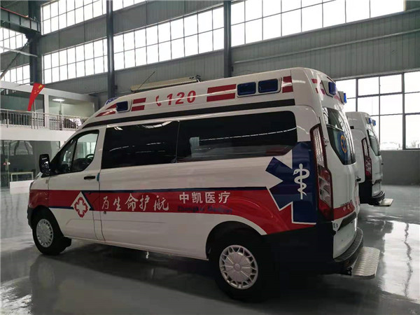 福特全顺救护车图片.jpg