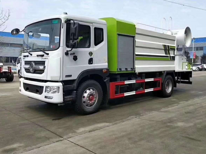 国六雾炮车