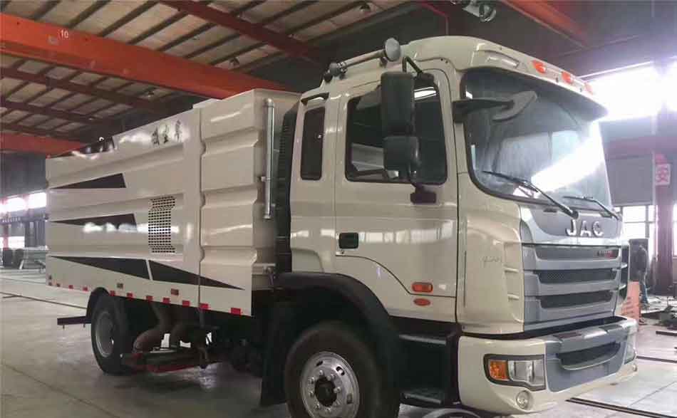江淮格尔发吸尘车